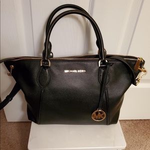 Michael Kors Jet Set Tote Bag